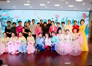 殷行沪剧队圆满举办《迎七一沪剧专场》演唱会
