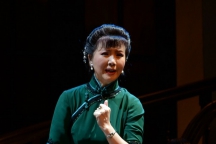 2012年3月上海沪剧院新版《雷雨》剧照——演于上海财大